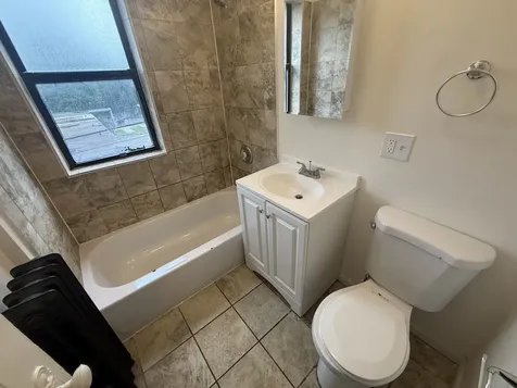 7353 North Damen Avenue Chicago IL 60645