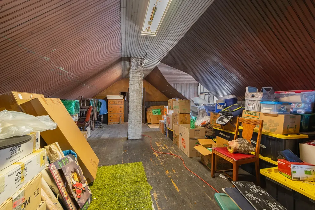 2910 South Quinn Street Chicago IL 60608