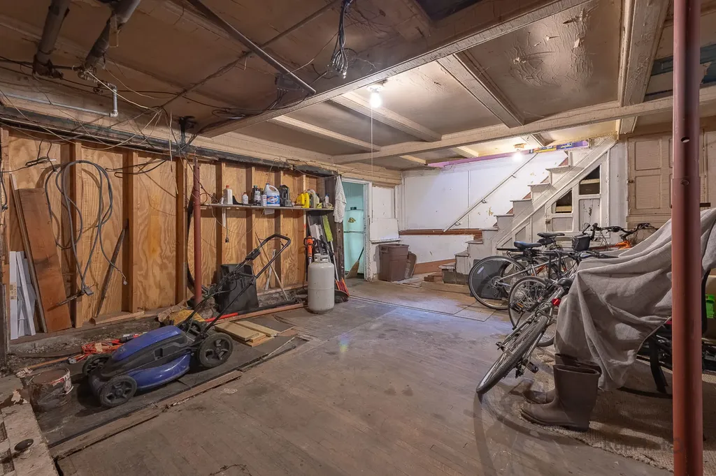 2910 South Quinn Street Chicago IL 60608