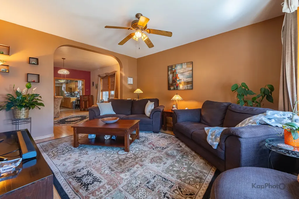 2910 South Quinn Street Chicago IL 60608