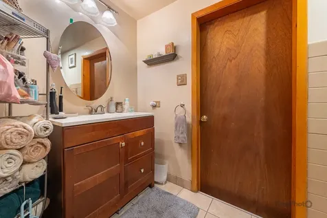 2910 South Quinn Street Chicago IL 60608