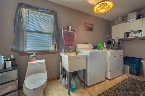 2910 South Quinn Street Chicago IL 60608