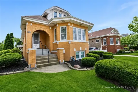 8101 White Avenue Lyons IL 60534