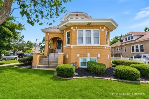 8101 White Avenue Lyons IL 60534