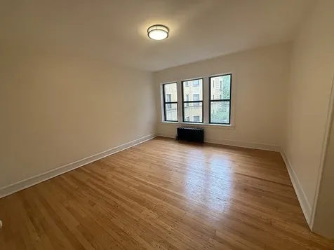 7353 North Damen Avenue Chicago IL 60645