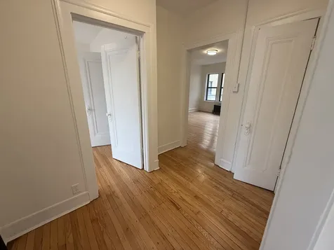 7353 North Damen Avenue Chicago IL 60645