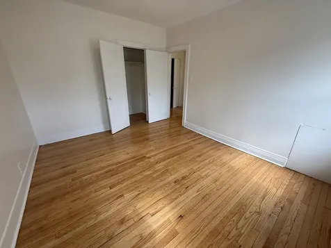 7353 North Damen Avenue Chicago IL 60645