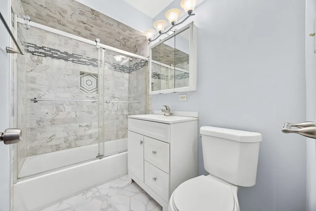 1410 West Jo Ann Lane Addison IL 60101