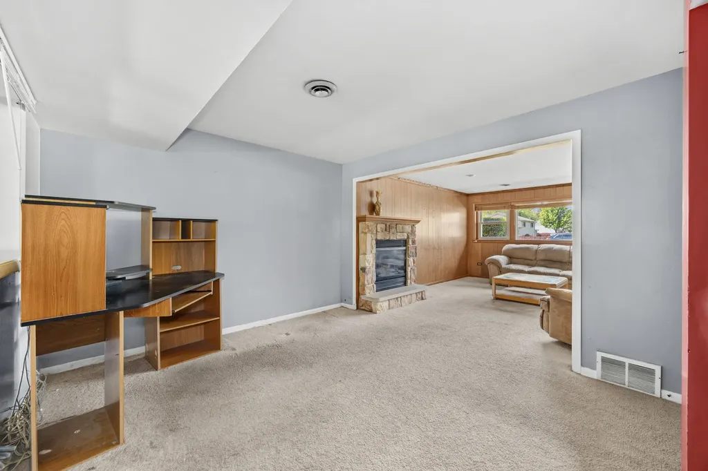 1410 West Jo Ann Lane Addison IL 60101
