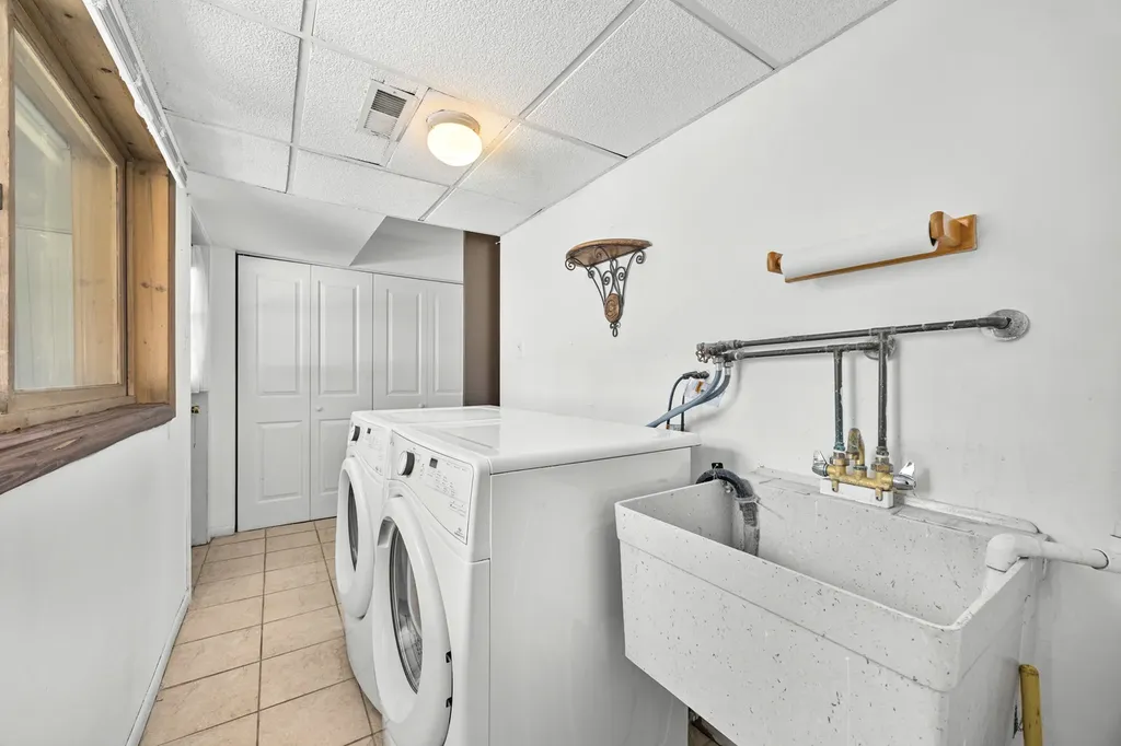 1410 West Jo Ann Lane Addison IL 60101