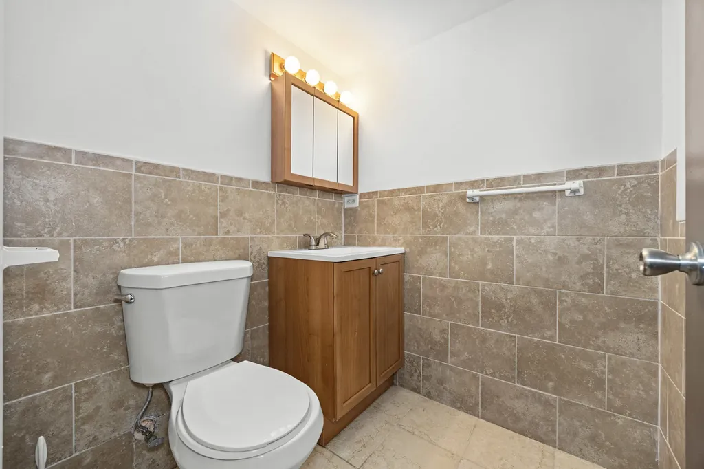 1410 West Jo Ann Lane Addison IL 60101