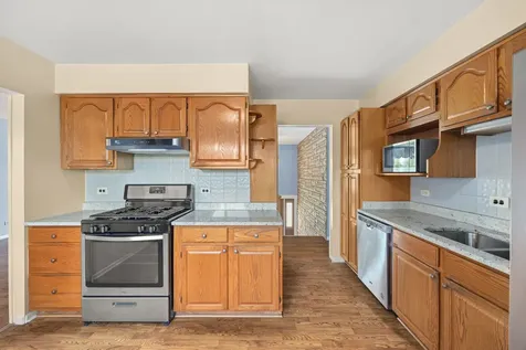 1410 West Jo Ann Lane Addison IL 60101