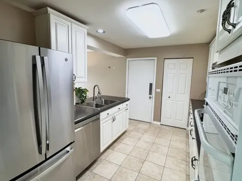 1619 Camberley Court Bartlett IL 60103