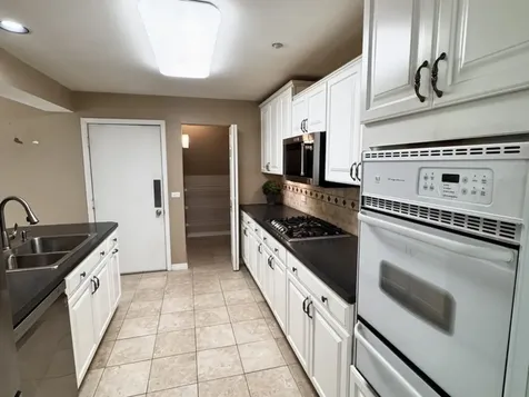 1619 Camberley Court Bartlett IL 60103