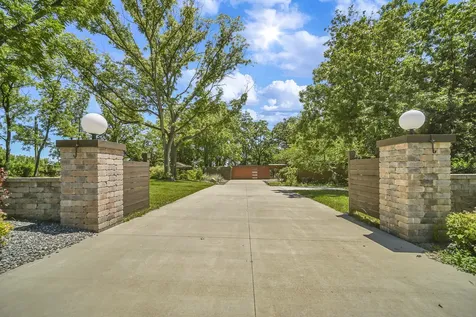 12N085 Wildmere Drive Elgin IL 60123