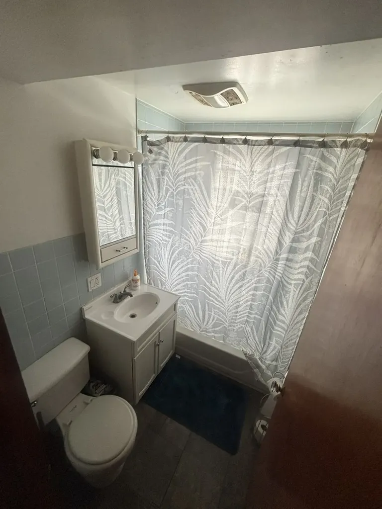 12504 South Lowe Avenue Chicago IL 60628