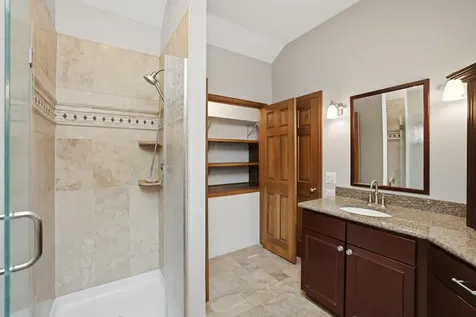 2528 Sun Valley Road Lisle IL 60532