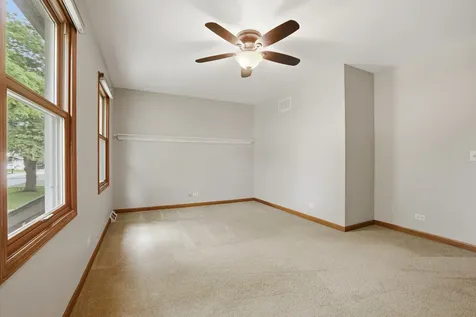 2528 Sun Valley Road Lisle IL 60532