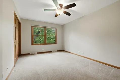 2528 Sun Valley Road Lisle IL 60532