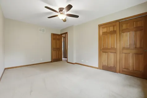 2528 Sun Valley Road Lisle IL 60532