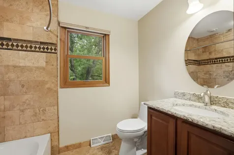 2528 Sun Valley Road Lisle IL 60532