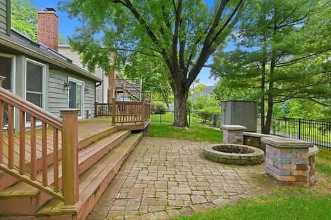 2528 Sun Valley Road Lisle IL 60532