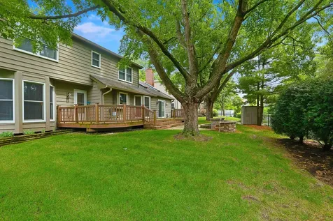 2528 Sun Valley Road Lisle IL 60532
