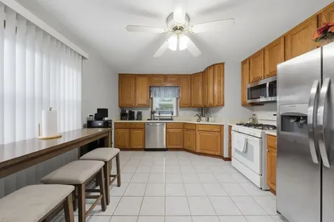 3861 153RD Place Midlothian IL 60445
