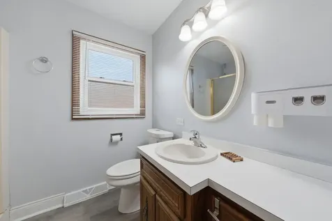 3861 153RD Place Midlothian IL 60445