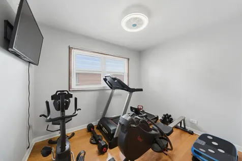 3861 153RD Place Midlothian IL 60445