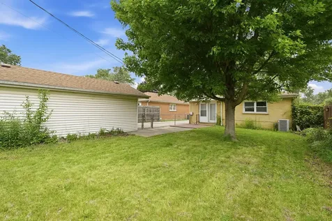 3861 153RD Place Midlothian IL 60445