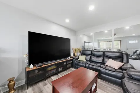3861 153RD Place Midlothian IL 60445