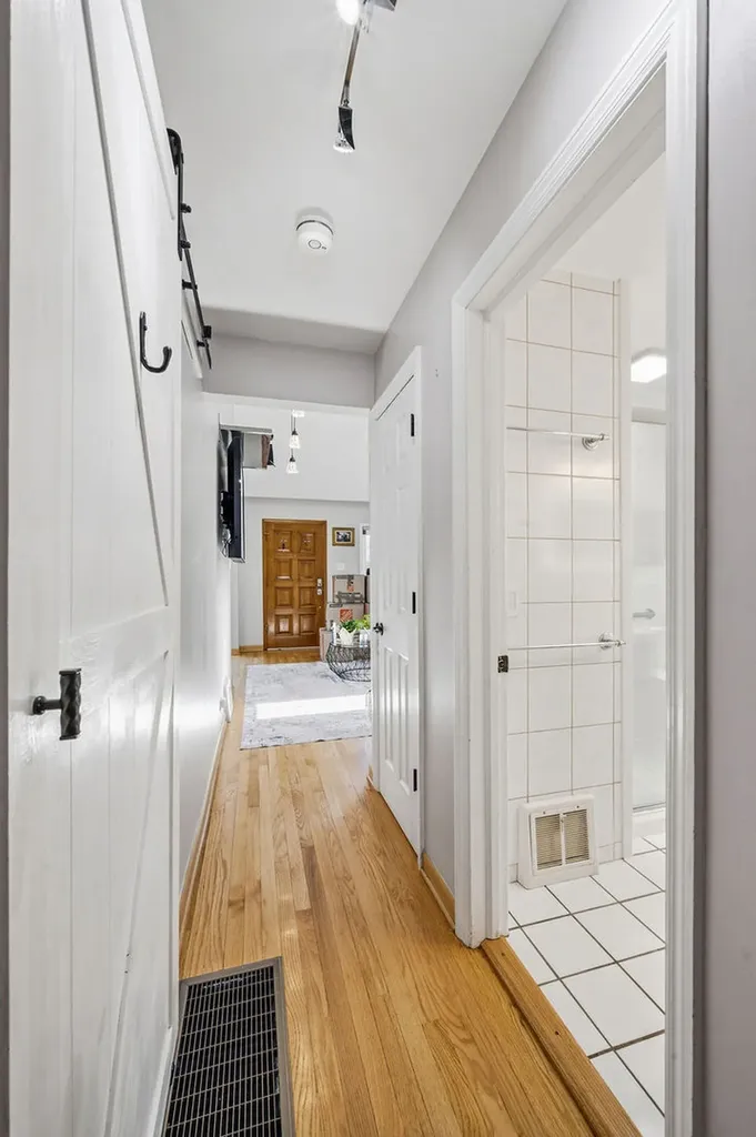 3848 North Plainfield Avenue Chicago IL 60634