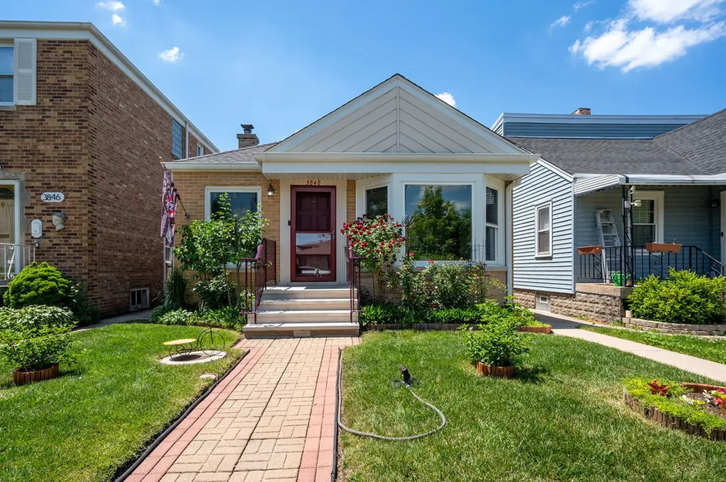3848 North Plainfield Avenue Chicago IL 60634