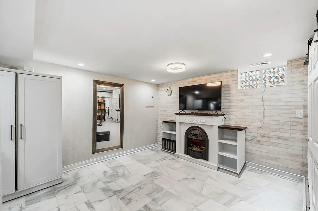 3848 North Plainfield Avenue Chicago IL 60634