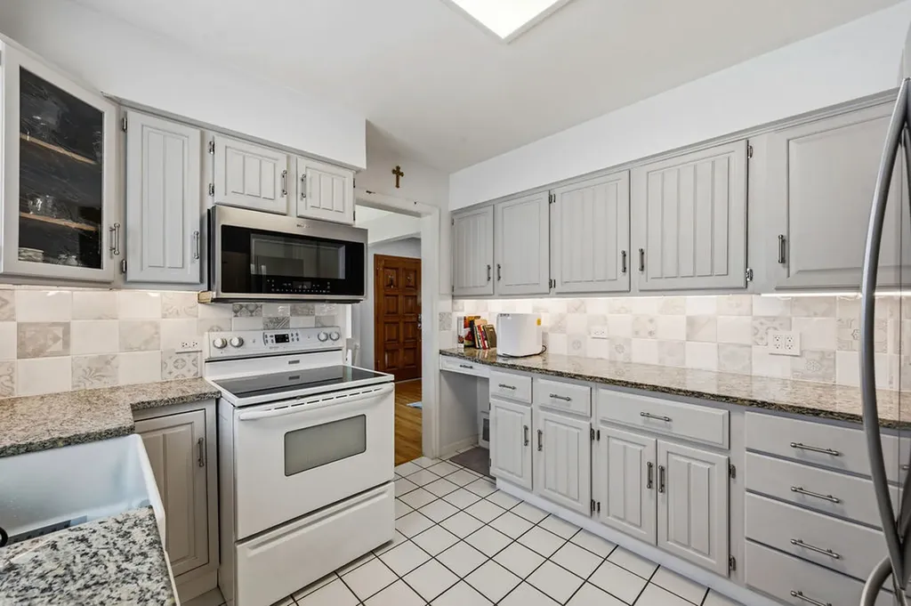 3848 North Plainfield Avenue Chicago IL 60634