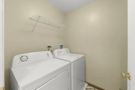 66 Wingate Drive Oswego IL 60543