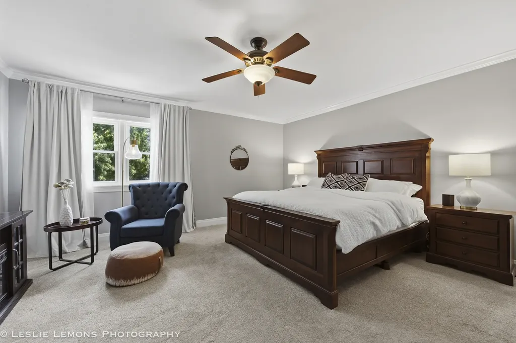 386 Hoyer Court Naperville IL 60565