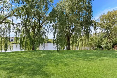1156 Oakmeadow Court Gurnee IL 60031