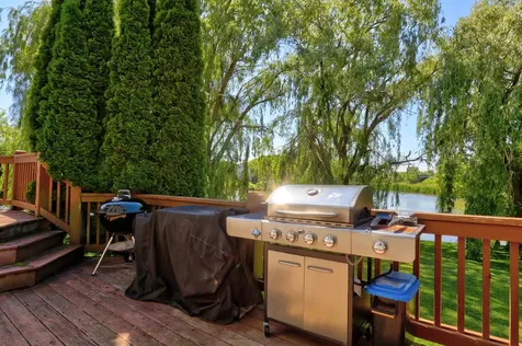 1156 Oakmeadow Court Gurnee IL 60031