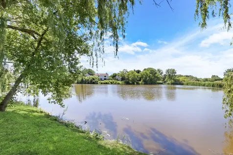 1156 Oakmeadow Court Gurnee IL 60031