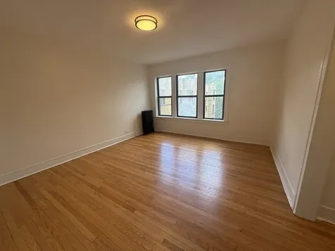 7353 North Damen Avenue Chicago IL 60645