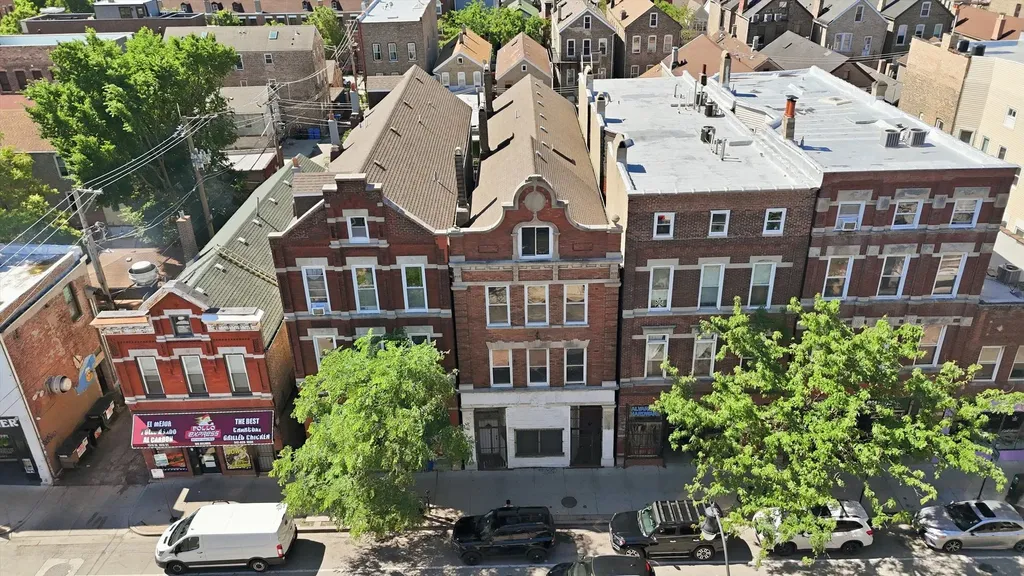 1321 West 18th Street Chicago IL 60608
