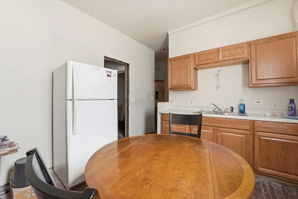 1321 West 18th Street Chicago IL 60608
