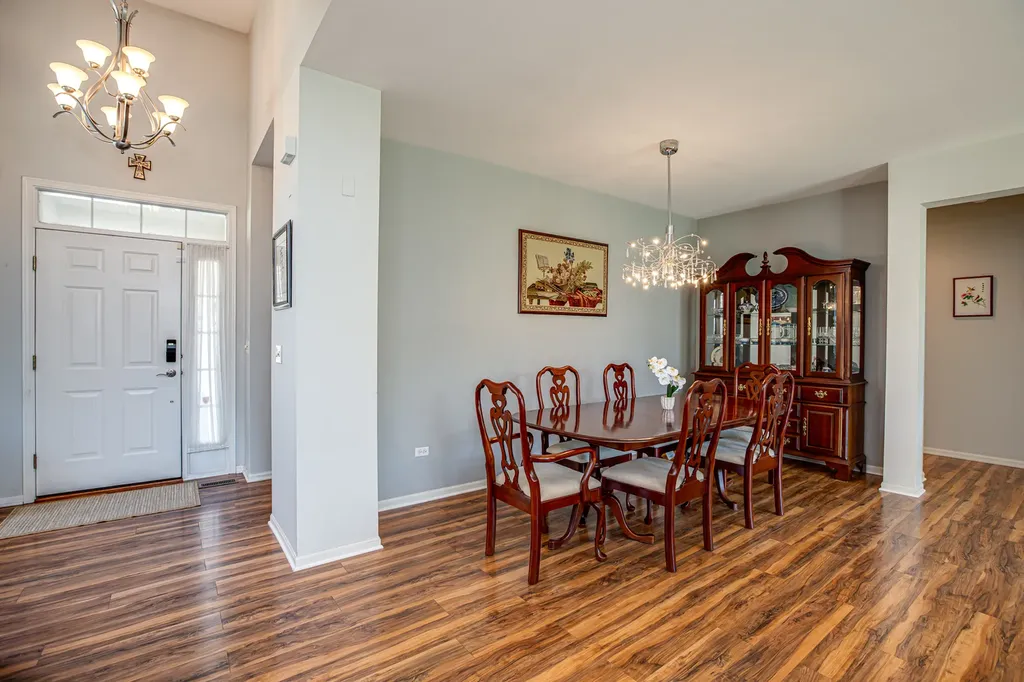 1861 Foxridge Court Aurora IL 60502