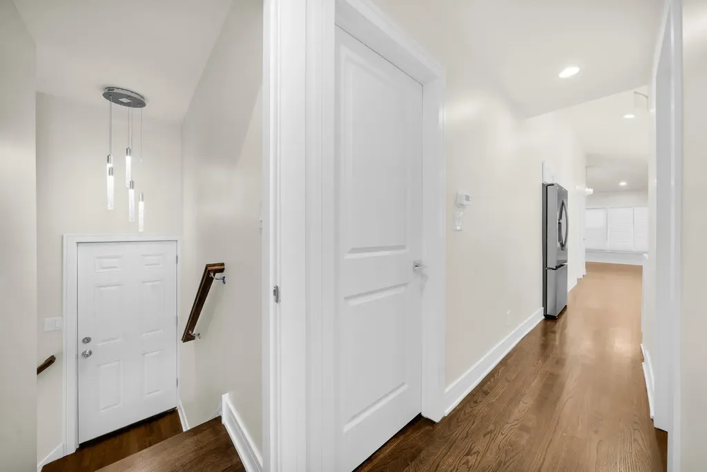 4331 South Campbell Avenue Chicago IL 60632