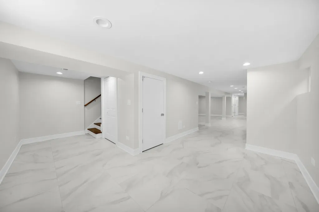 4331 South Campbell Avenue Chicago IL 60632