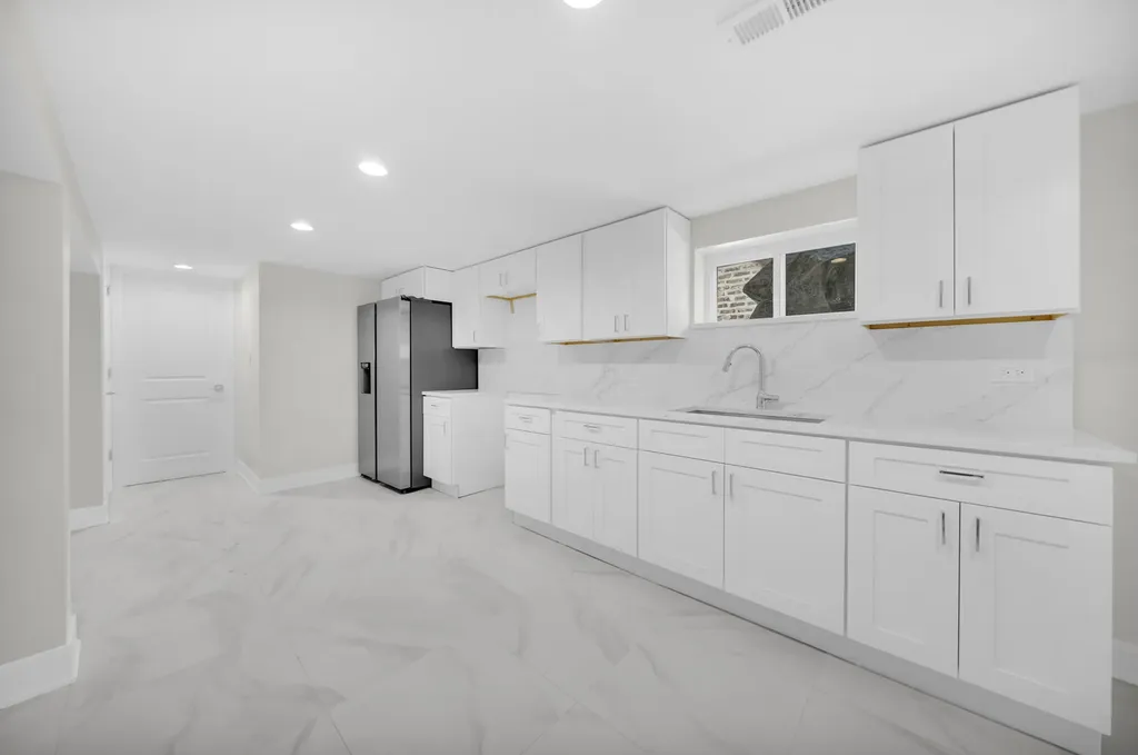 4331 South Campbell Avenue Chicago IL 60632