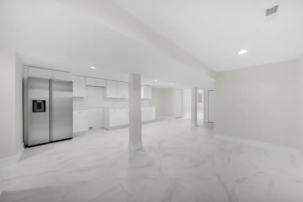 4331 South Campbell Avenue Chicago IL 60632