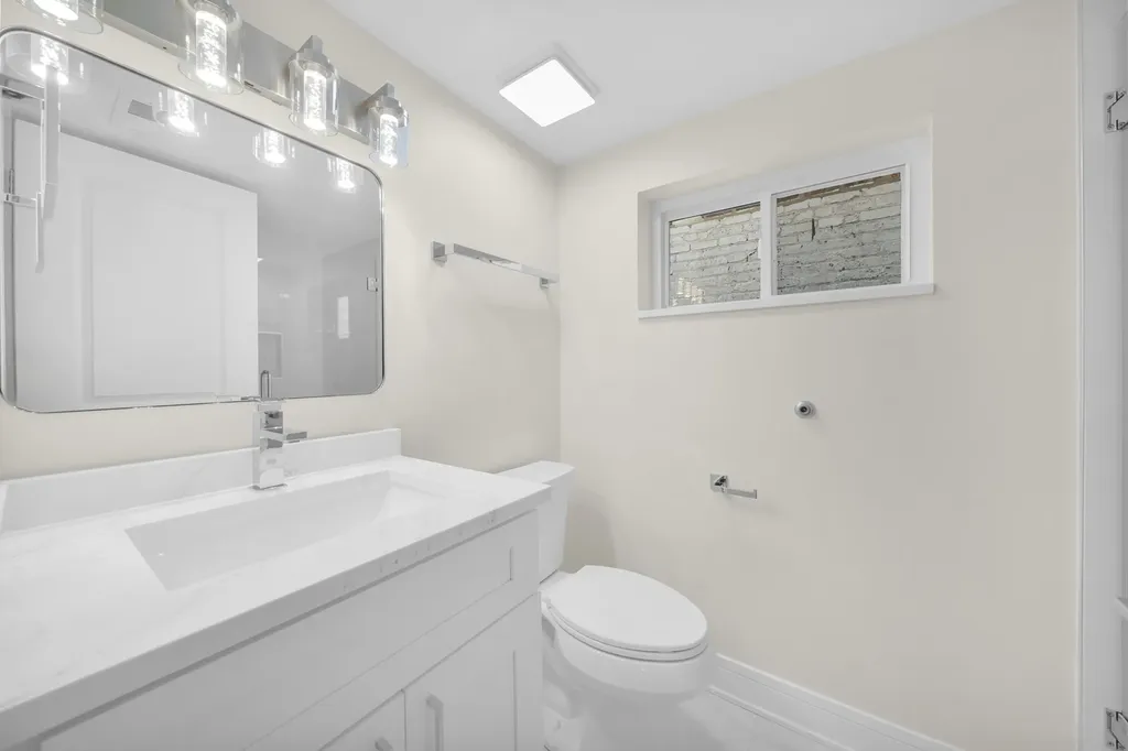 4331 South Campbell Avenue Chicago IL 60632